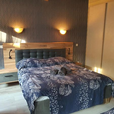 Hotel Du Centre Gueugnon Eksteriør billede
