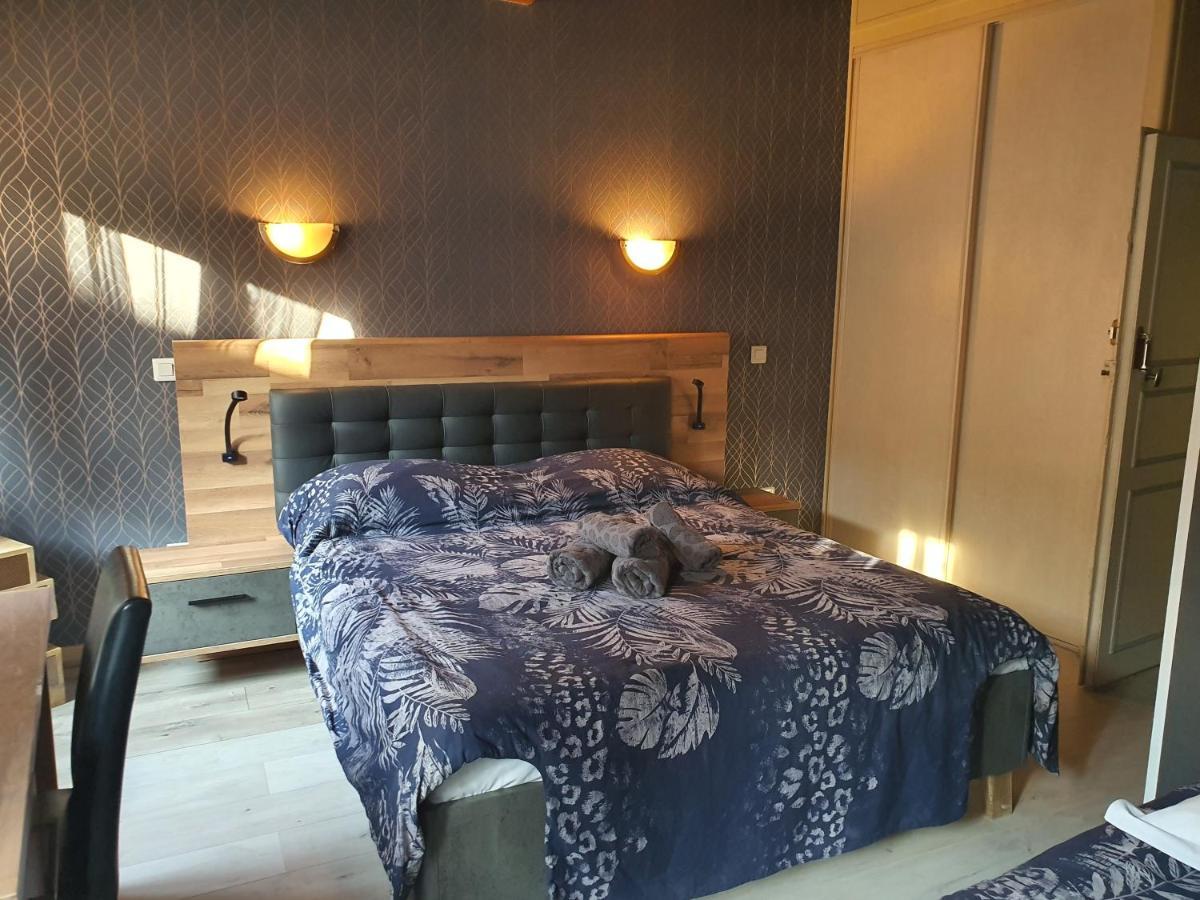 Hotel Du Centre Gueugnon Eksteriør billede
