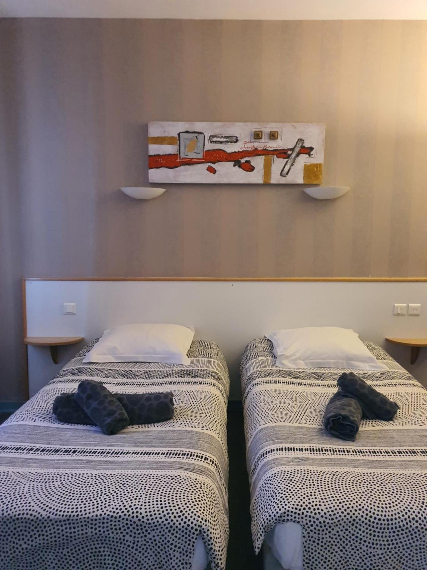 Hotel Du Centre Gueugnon Eksteriør billede